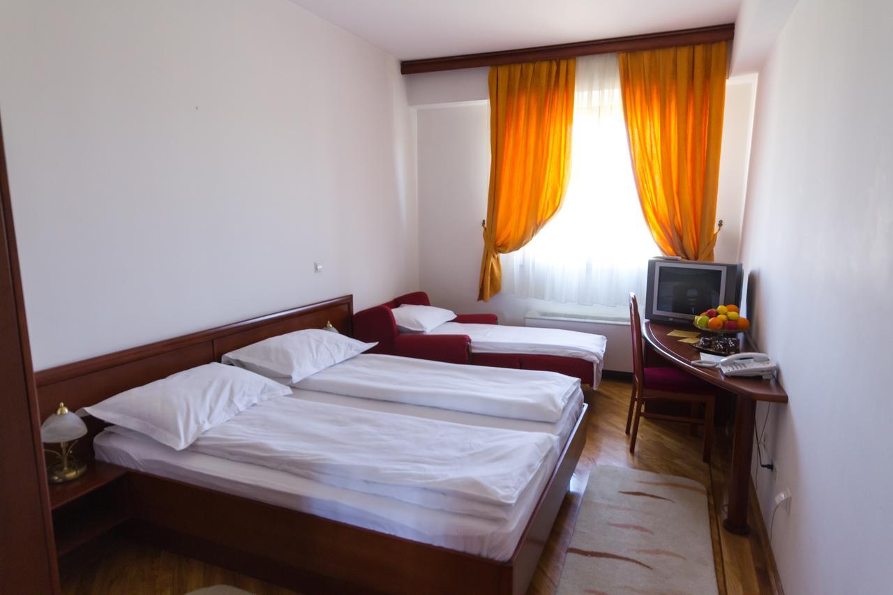 Hotel M3 Donje Mladice Quarto foto